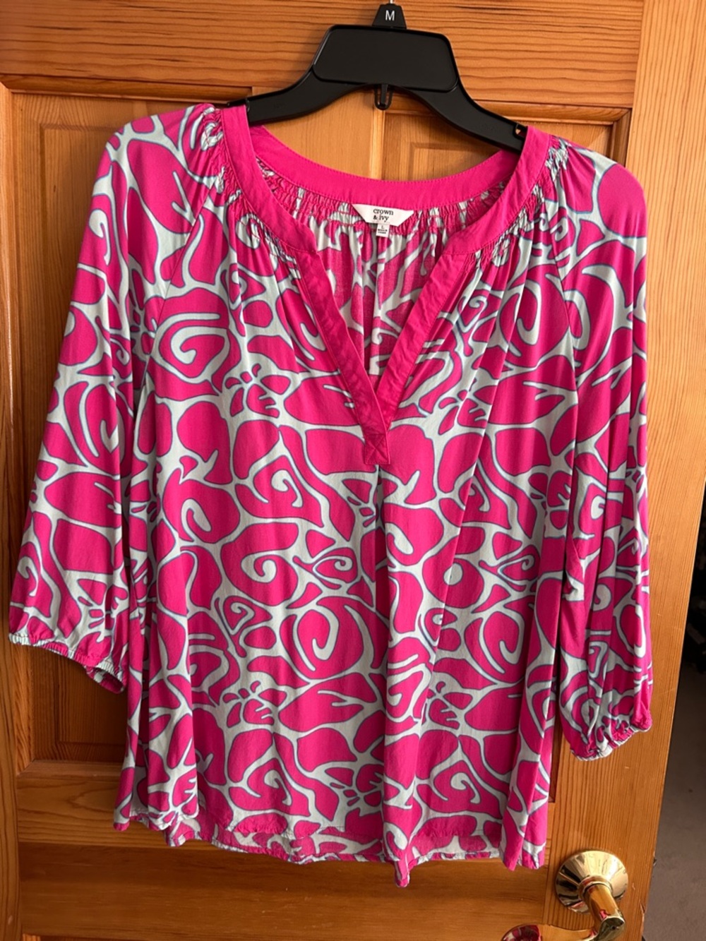 crown & ivy Pink and Gray Abstract Peasant Tunic